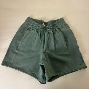 lululemon short, size 2